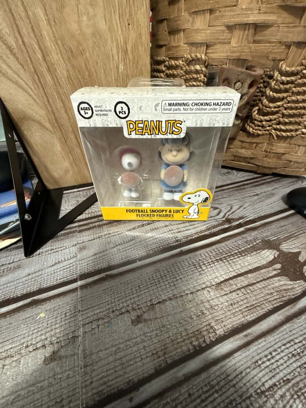 Peanuts Football Snoopy & Lucy Flocked Figures 2 Pcs